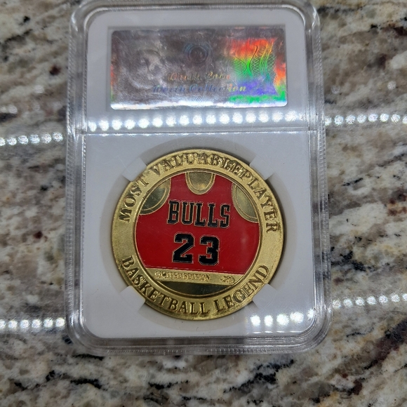 Michael Jordan Limited Edition Gold plated Coin. With Authentication Card - Picture 3 of 4